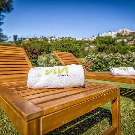 Vivi Homes - La Vida Dorada *